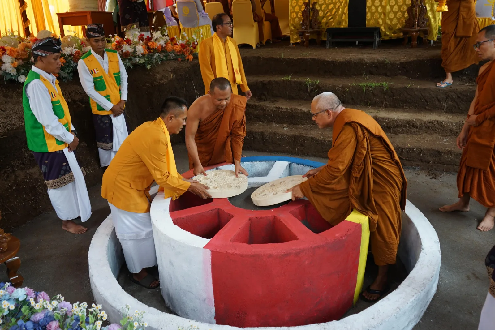 Peletakan Batu Pertama Pembangunan Vihara Samaggi Gama Berlangsung Khidmat dan Penuh Kebersamaan